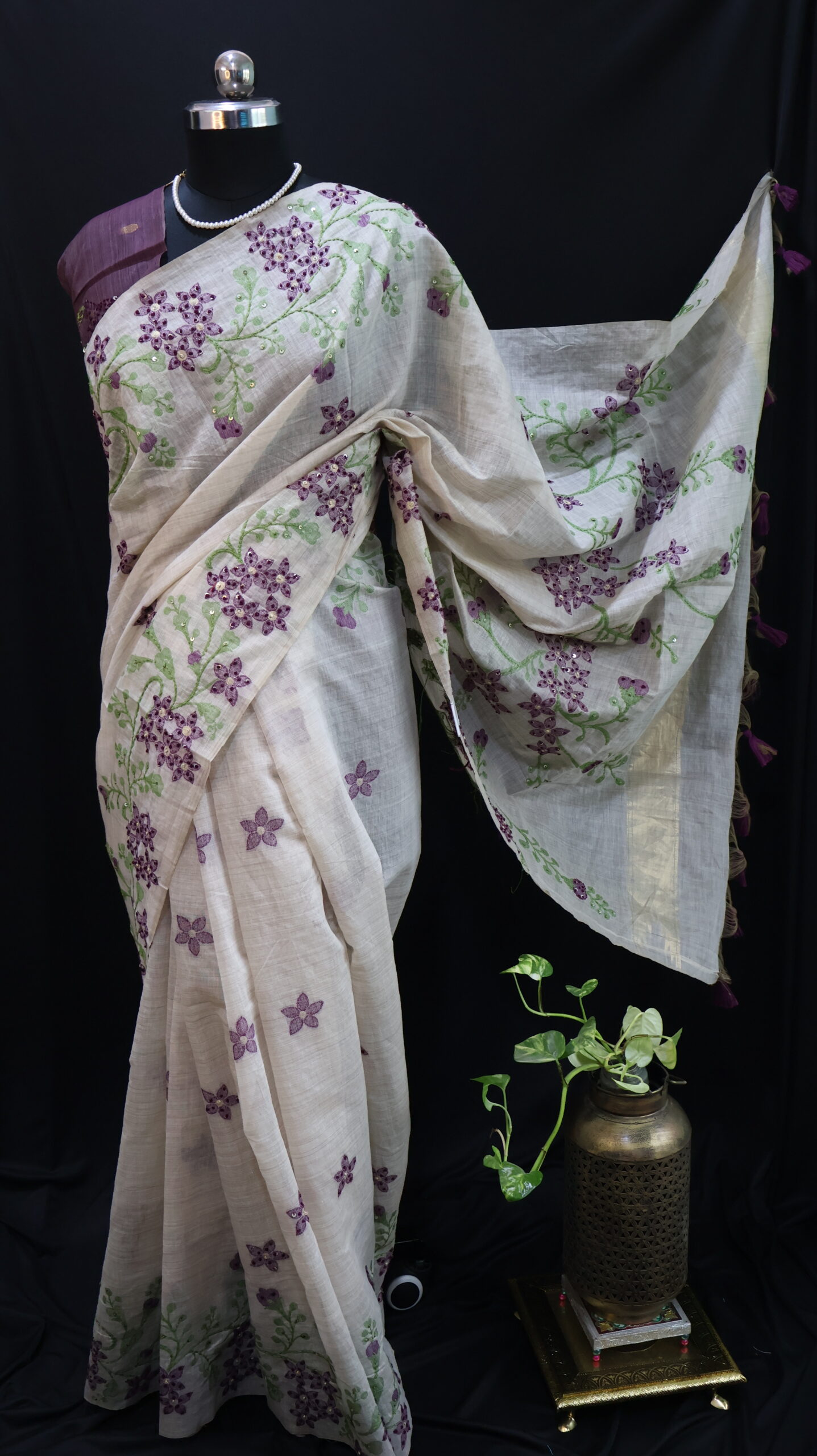 Light Grey Linen Chanderi Saree with Handcrafted French Knot Embroidery