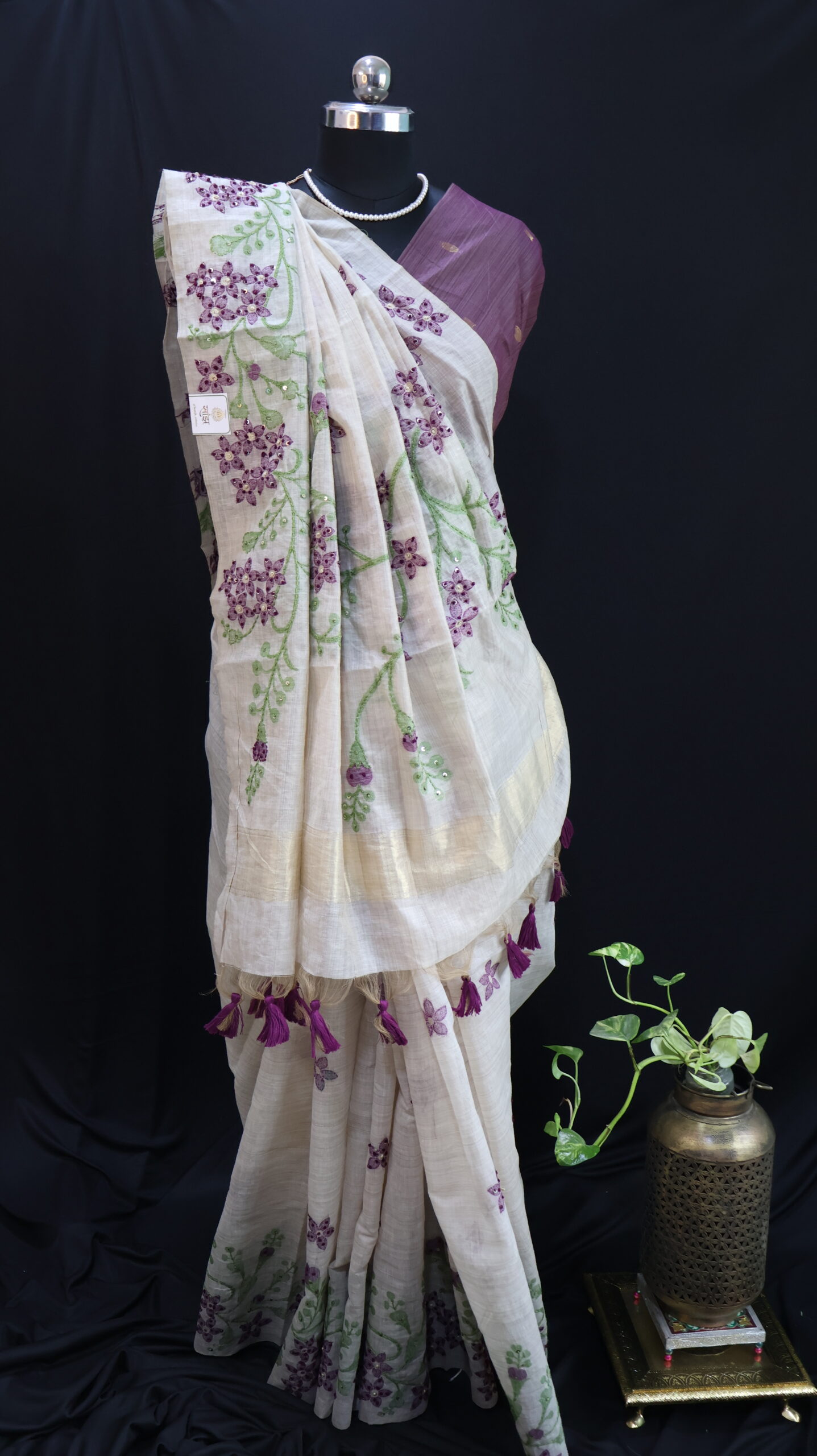 Light Grey Linen Chanderi Saree with Handcrafted French Knot Embroidery - Image 2