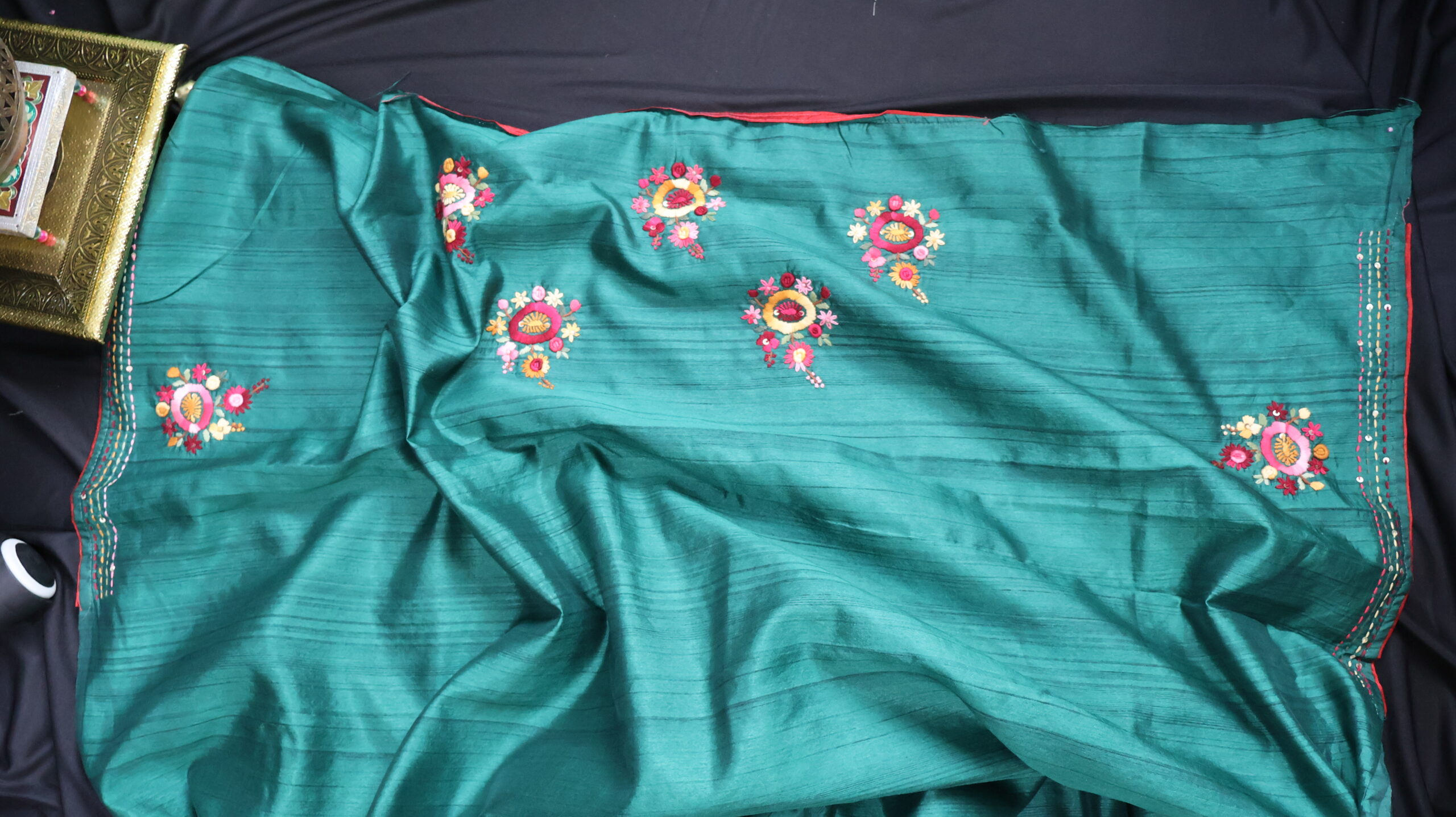 Emerald Green Half Tussar Saree with Handcrafted Floral Embroidery - Image 6