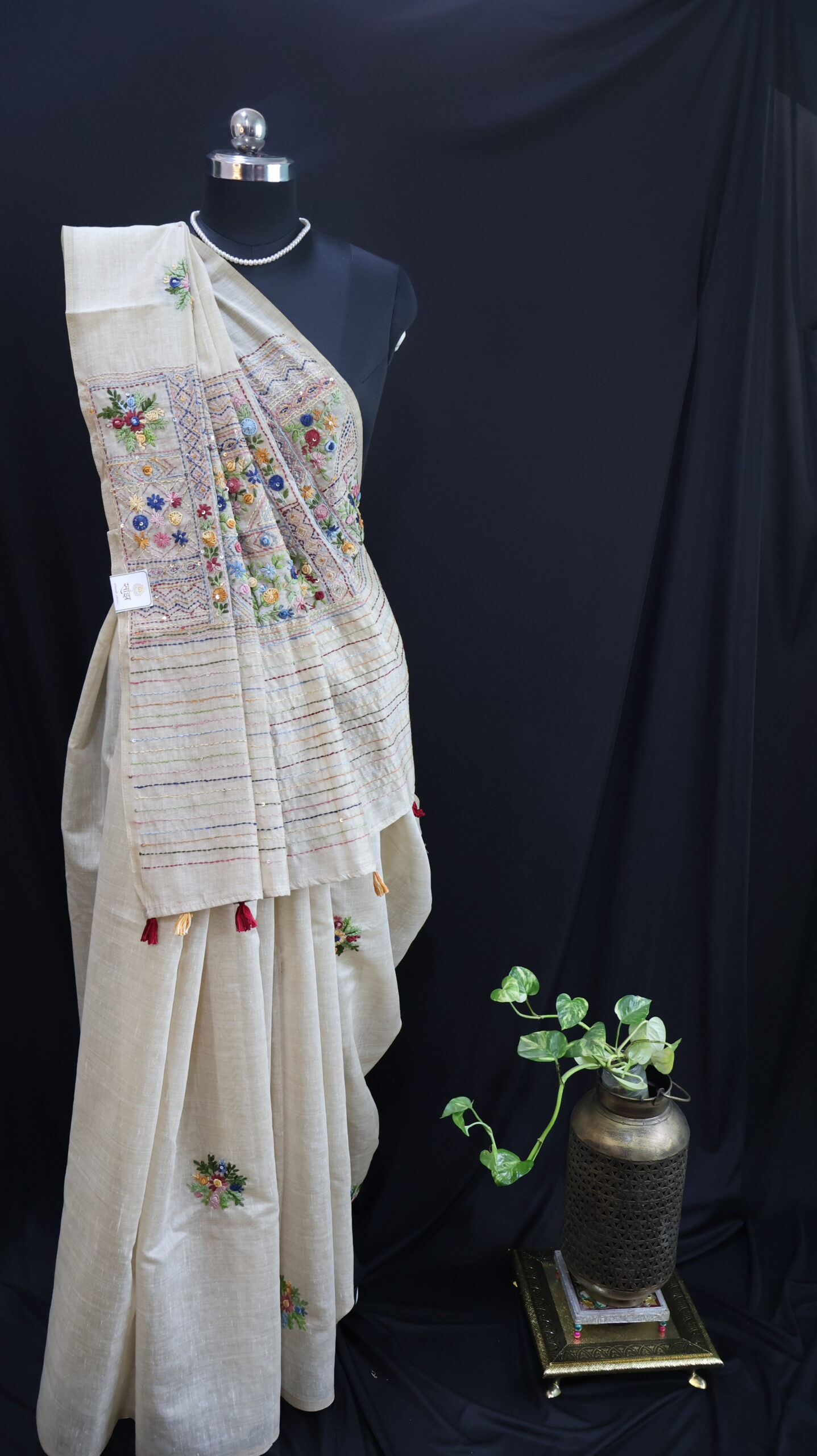 Beige Mul Chanderi Saree with Hand Embroidery & Sequin Work - Image 2