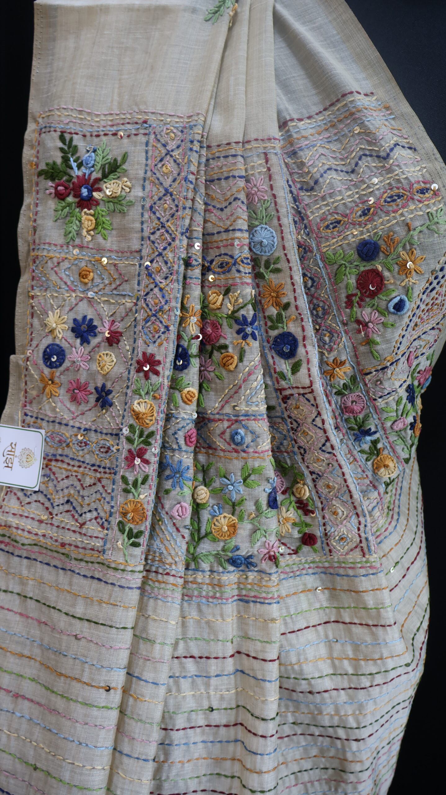 Beige Mul Chanderi Saree with Hand Embroidery & Sequin Work - Image 3