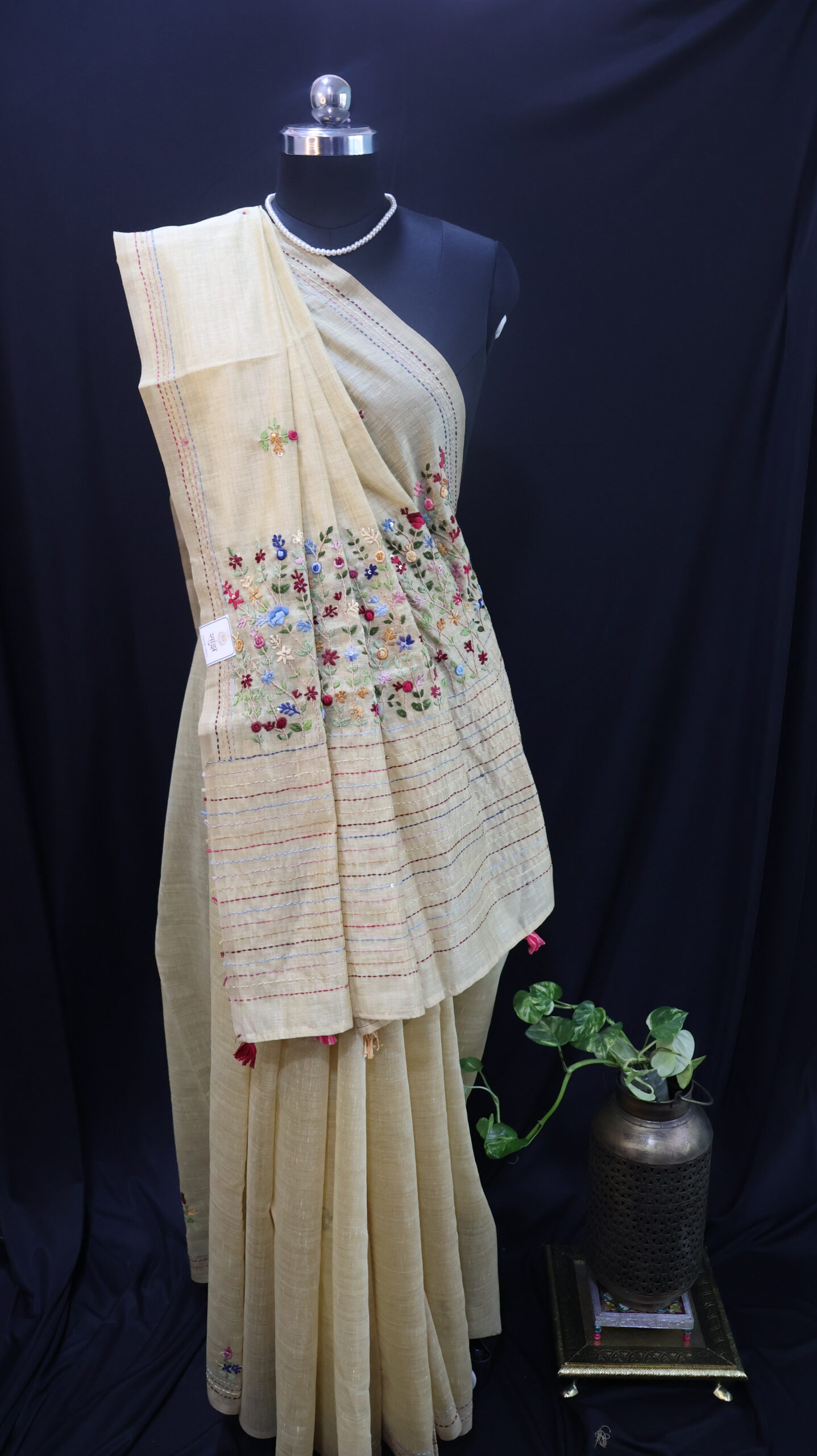 Golden Beige Mul Chanderi Saree with Bullion, Kantha & French Knot Hand Embroidery - Image 2