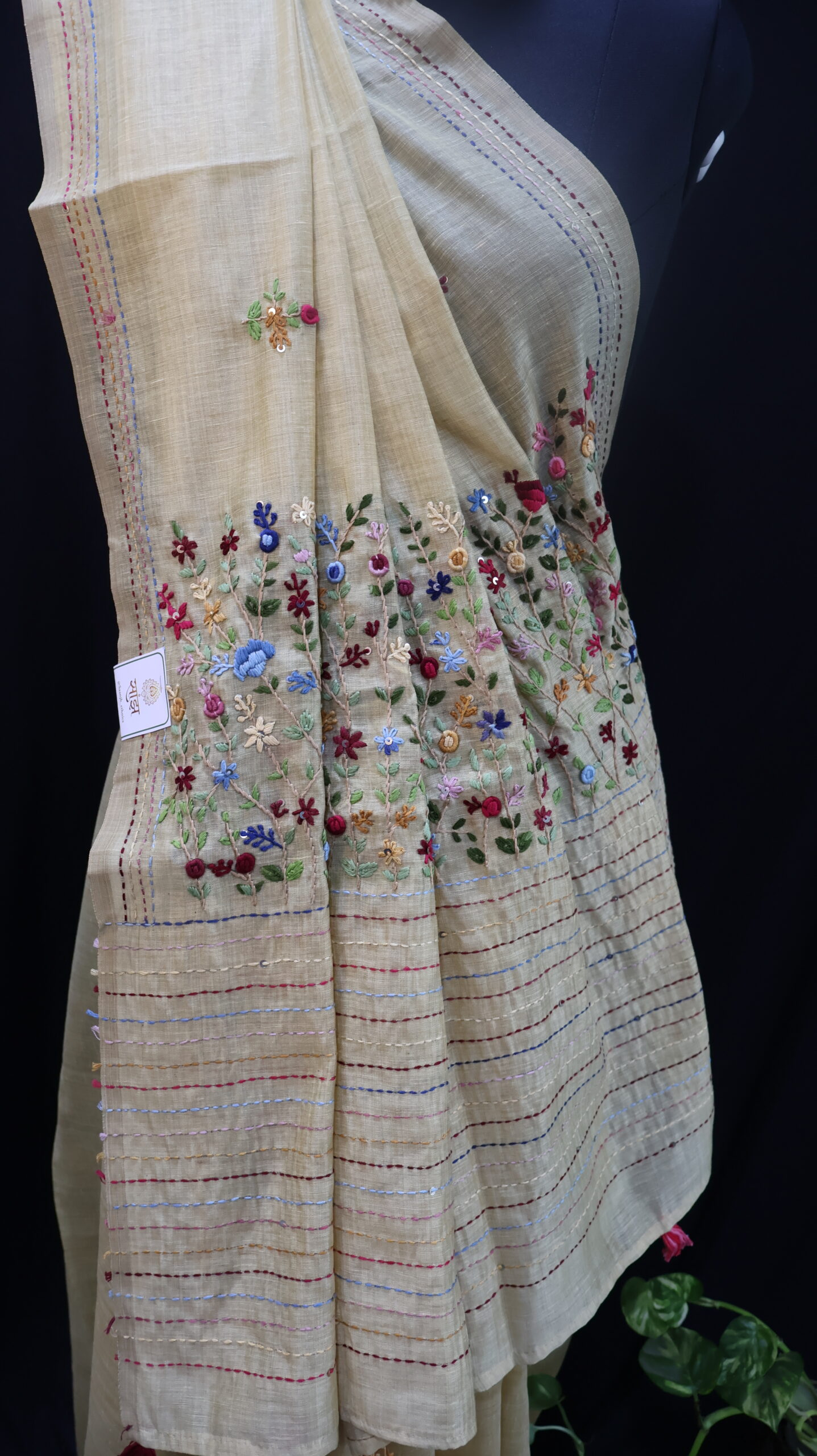 Golden Beige Mul Chanderi Saree with Bullion, Kantha & French Knot Hand Embroidery - Image 3